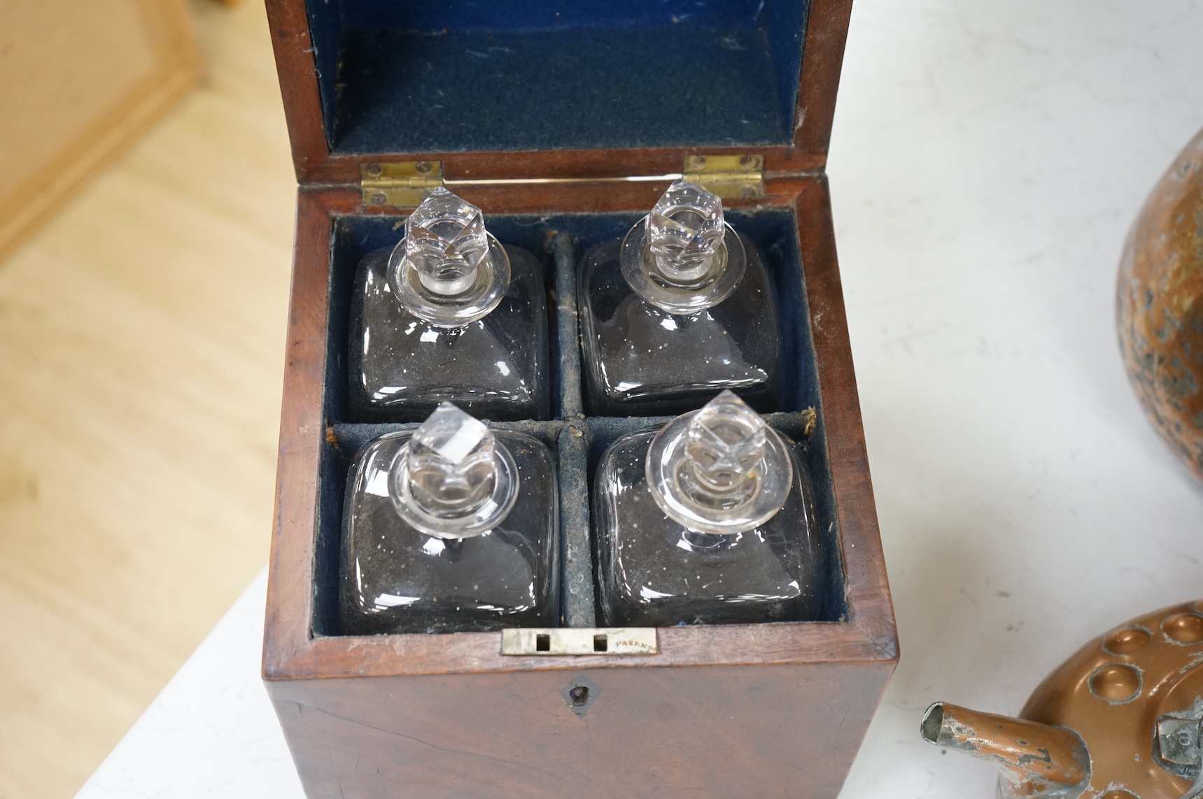 A George III mahogany four bottle decanter box, 26cm